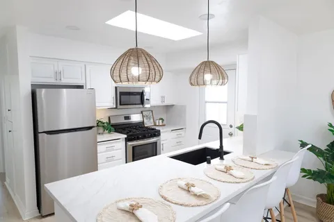 $1,095,000 | 1236 Orkney Lane, Cardiff-by-the-Sea, CA 92007