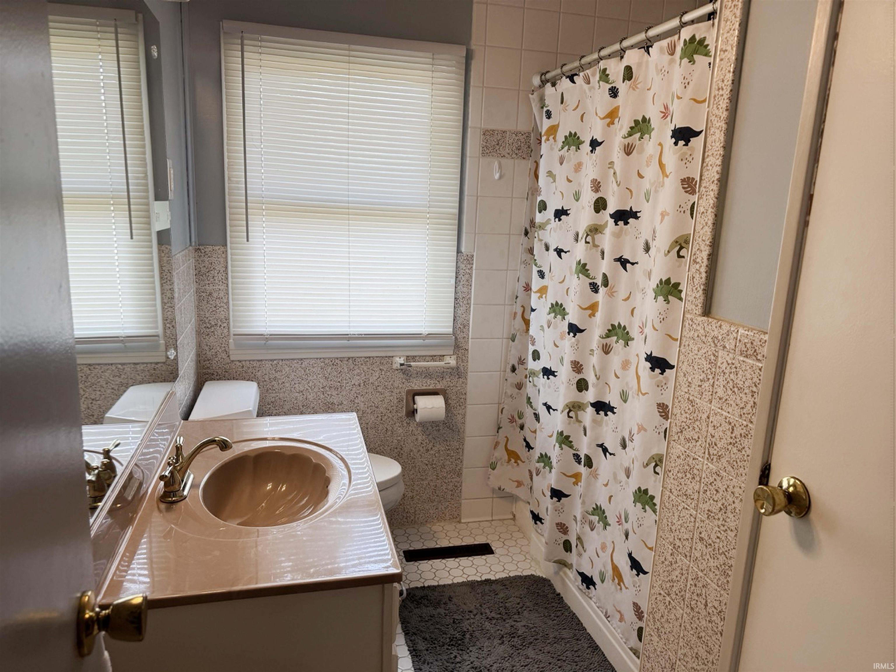 3211 Stratford Road Evansville, IN 47710 - Photo 9 of 12 Gallery Image 9