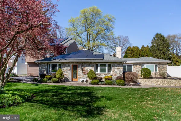 $799,900 | 26 Dolton Road, Feasterville-Trevose, PA 19053