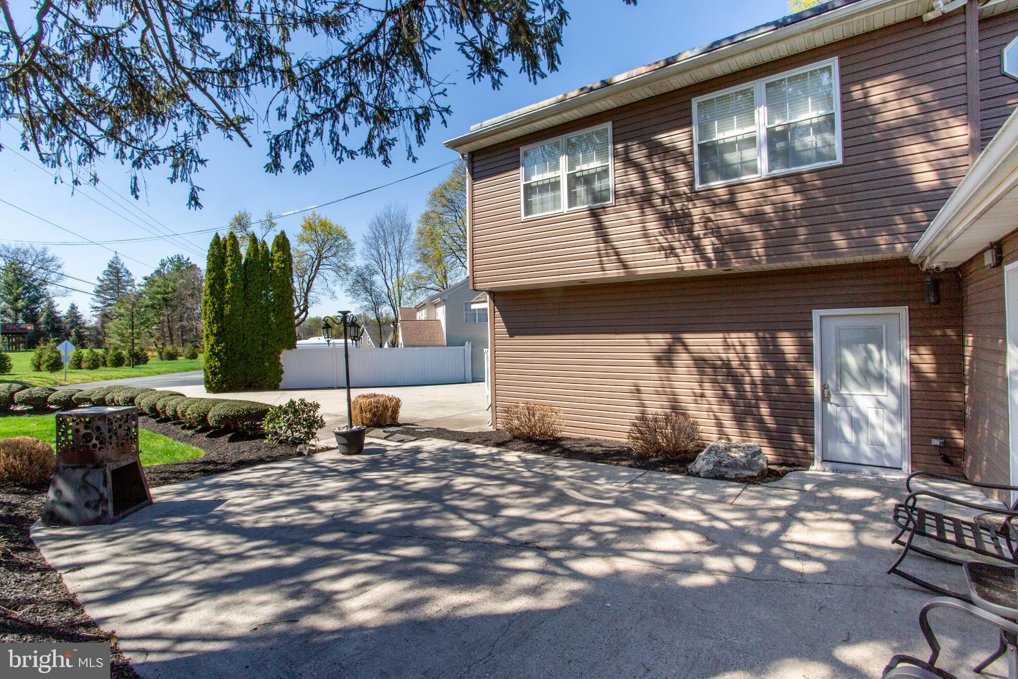 26 Dolton Road Feasterville-Trevose, PA 19053 - Photo 12 of 110