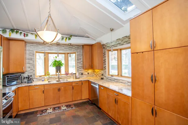 $799,900 | 26 Dolton Road, Feasterville-Trevose, PA 19053