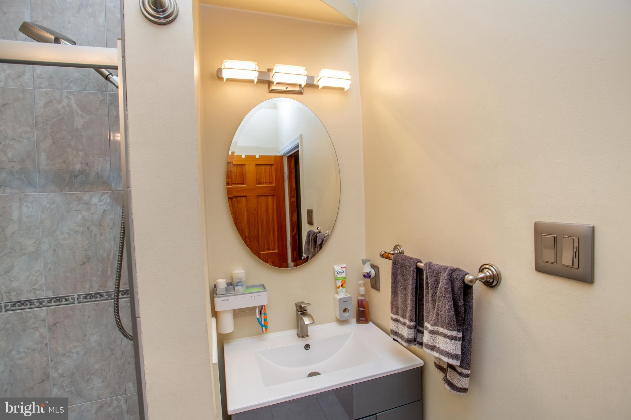 26 Dolton Road Feasterville-Trevose, PA 19053 - Photo 40 of 110