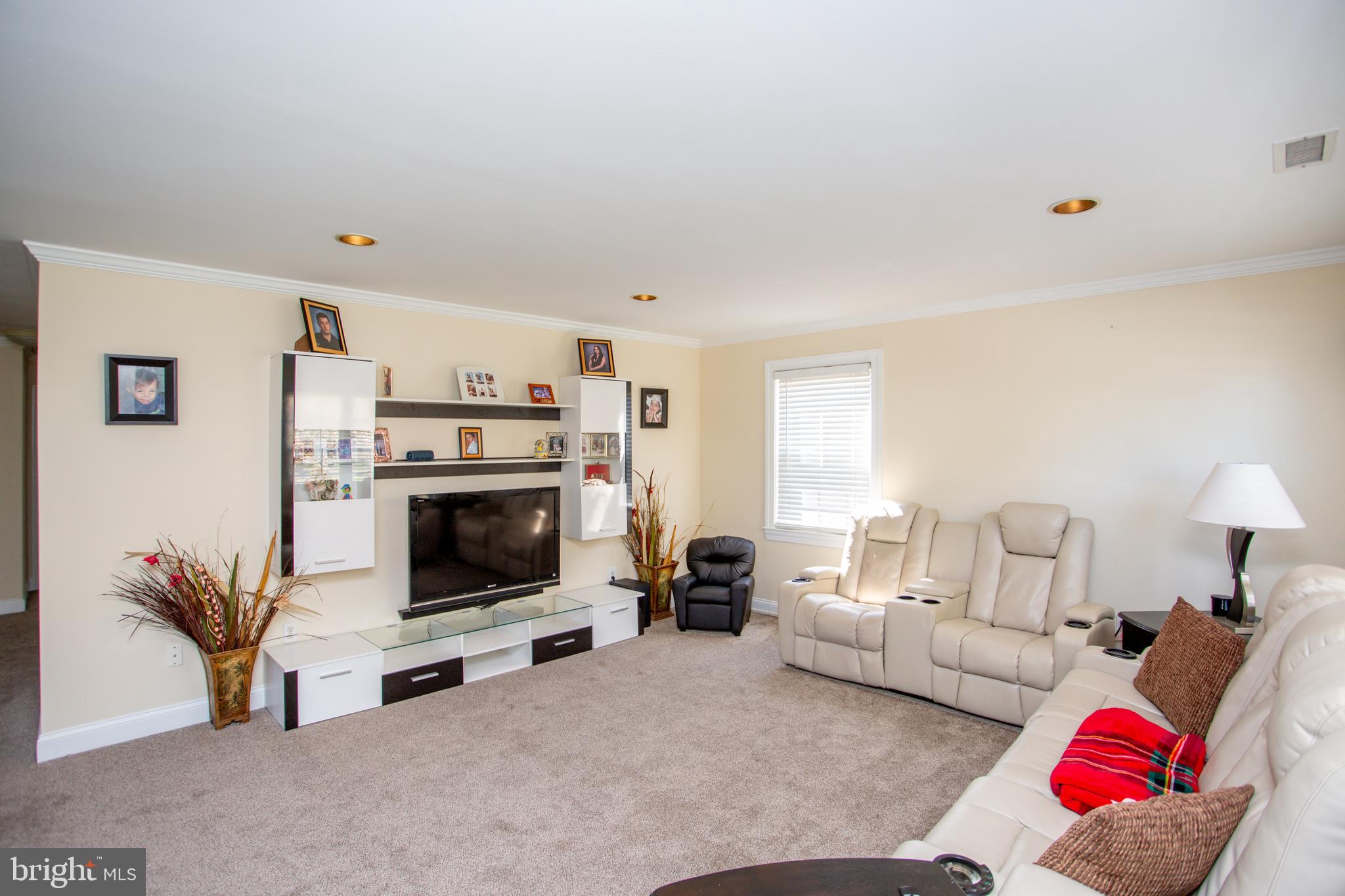 26 Dolton Road Feasterville-Trevose, PA 19053 - Photo 52 of 110