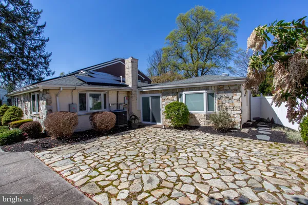 $799,900 | 26 Dolton Road, Feasterville-Trevose, PA 19053