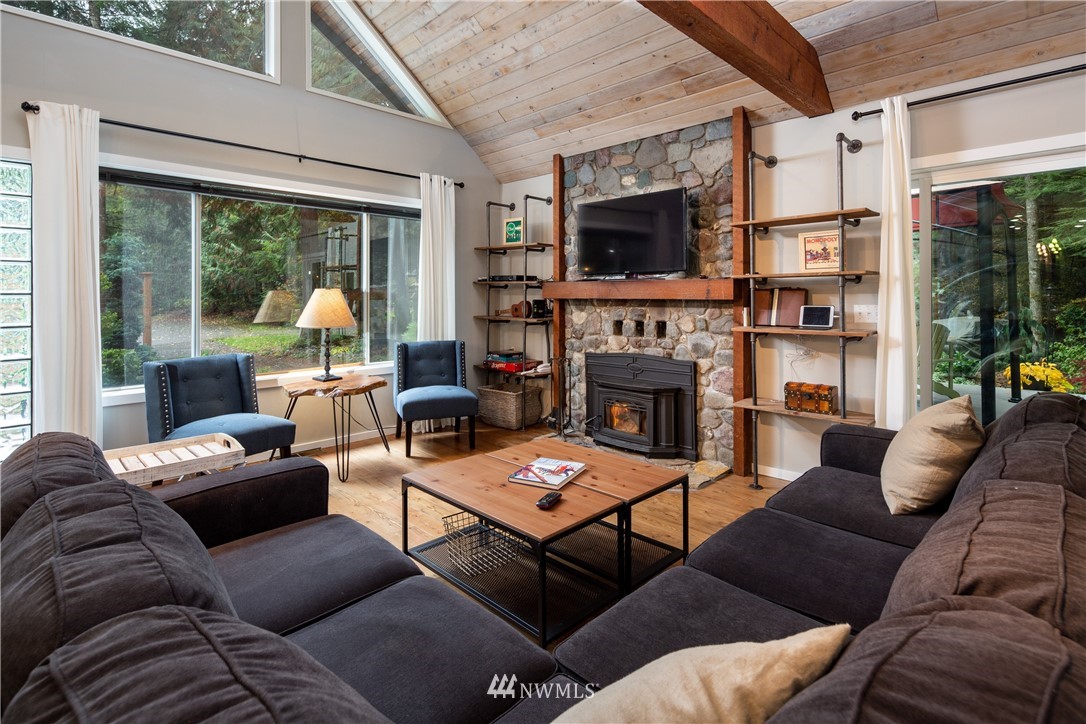 22006 Pinnacle Road Glacier, WA 98244 - Photo 6 of 25 Gallery Image 6