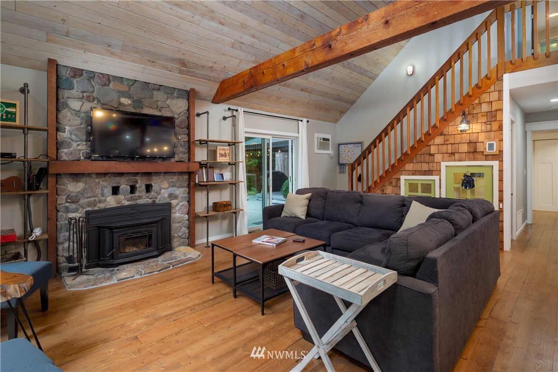 22006 Pinnacle Road Glacier, WA 98244 - Photo 7 of 25 Gallery Image 7