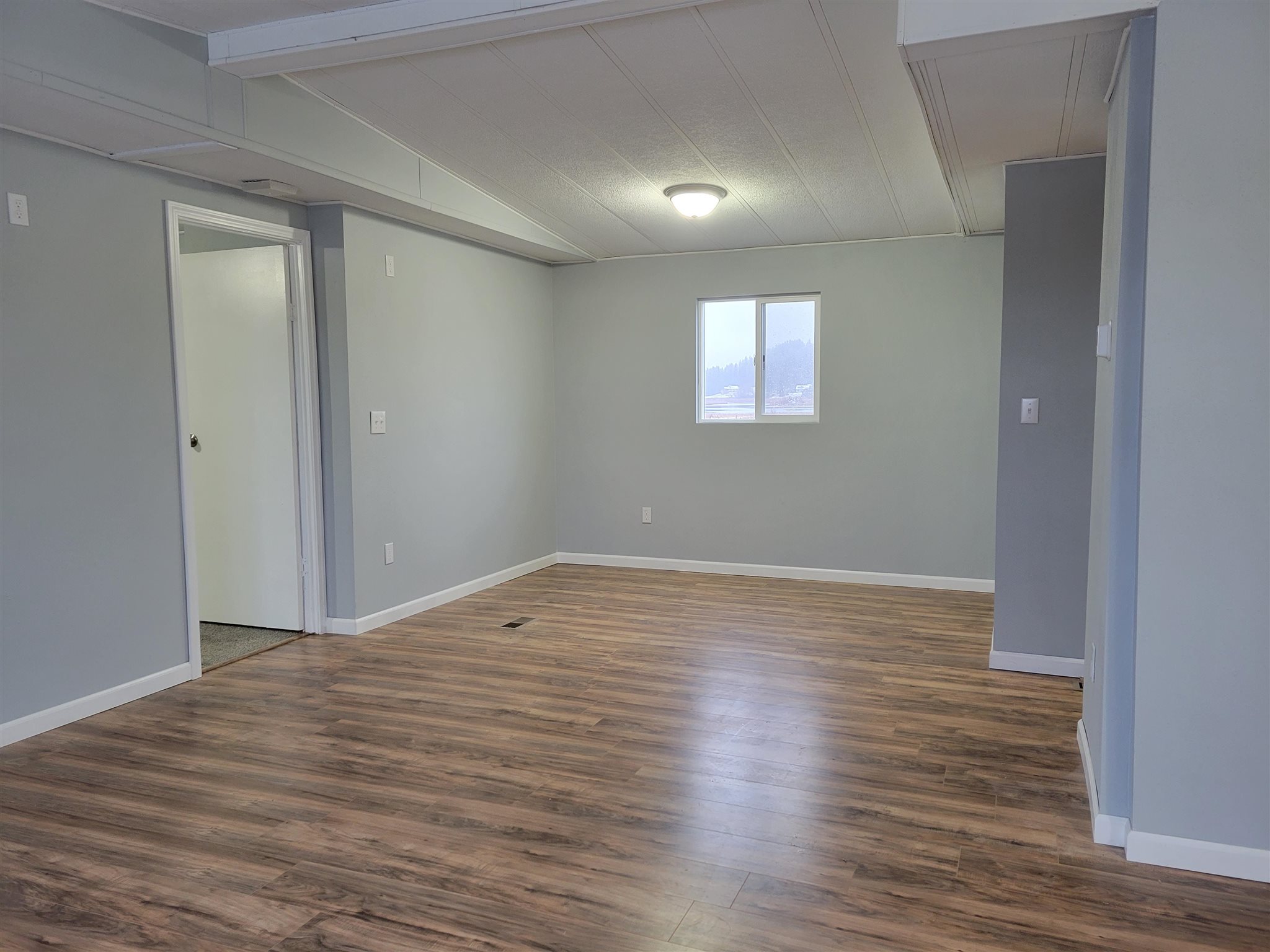 13701 West Medical Lake 4 Lakes Road Cheney, WA 99004 - Photo 7 of 27 Gallery Image 7