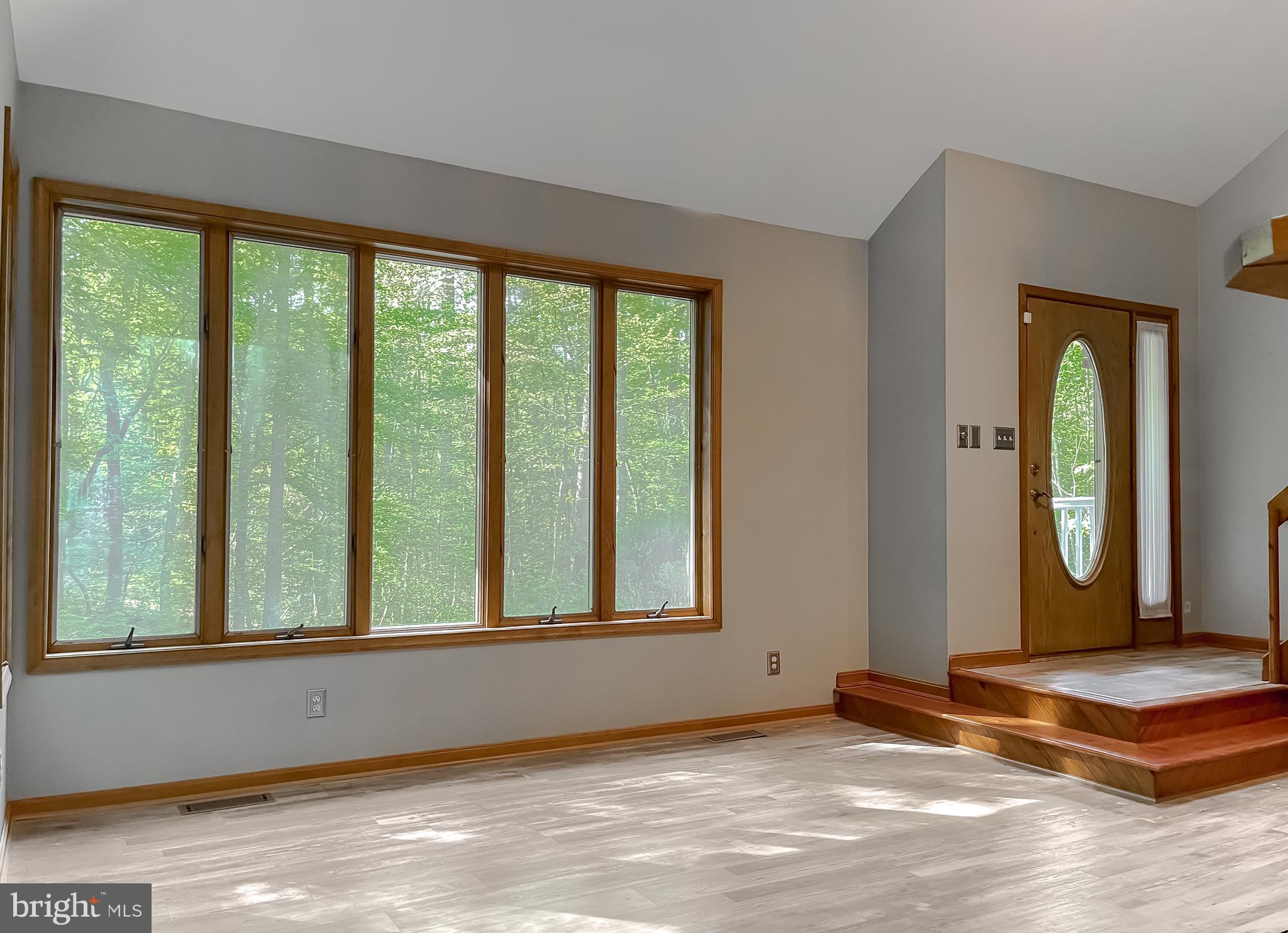 20161 Tower Hill Road Leonardtown, MD 20650 - Photo 4 of 56 Living room