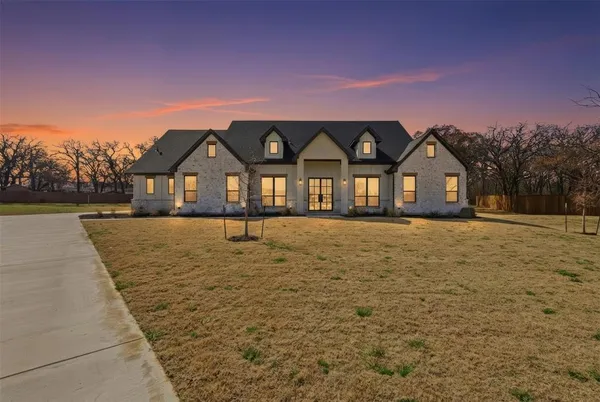 $1,170,000 | 5832 Grey Wolf Court, Fort Worth, TX 76140