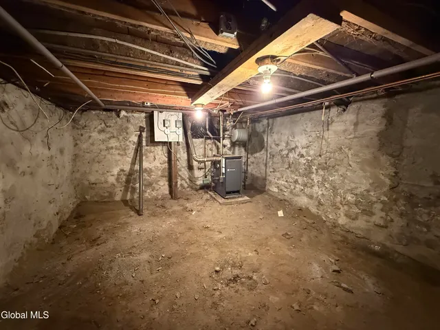 $149,900 | 44 West 8th Avenue, Gloversville, NY 12078