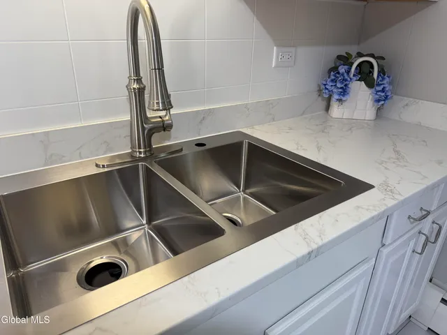 $149,900 | 44 West 8th Avenue, Gloversville, NY 12078