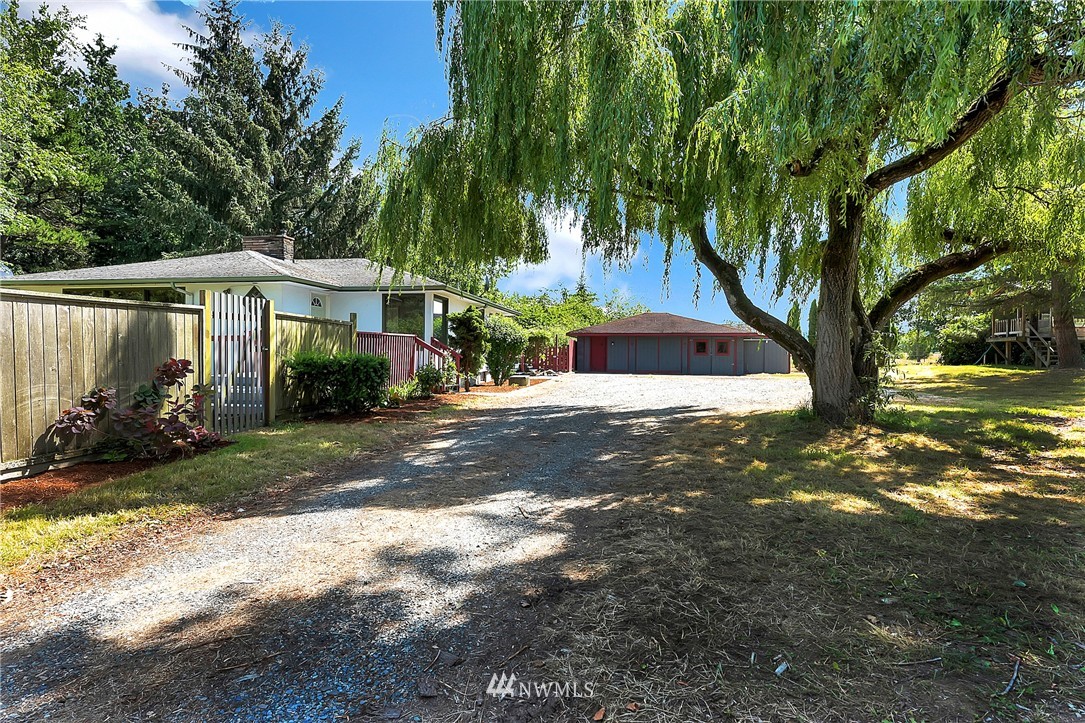 9288 Sunrise Road Blaine, WA 98230 - Photo 4 of 25