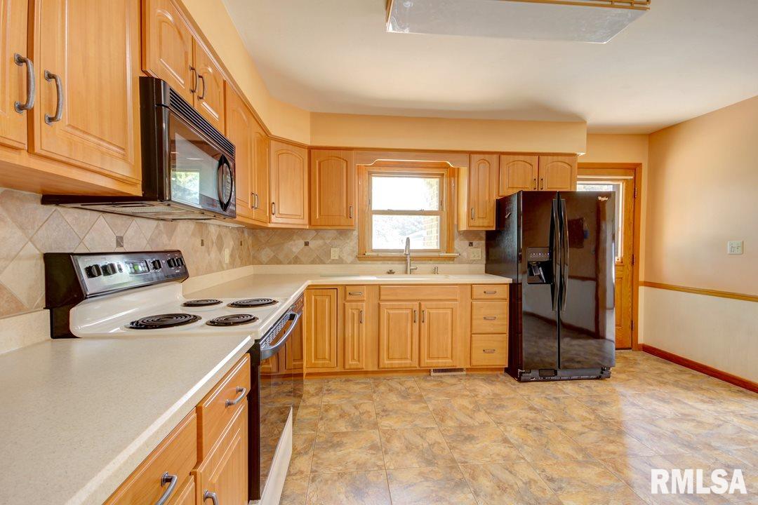 28 Scarlet Lane Springfield, IL 62704 - Photo 8 of 32 Gallery Image 8