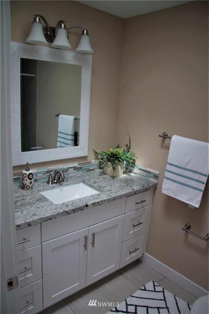 6730 Tyee Road Everett, WA 98203 - Photo 8 of 12