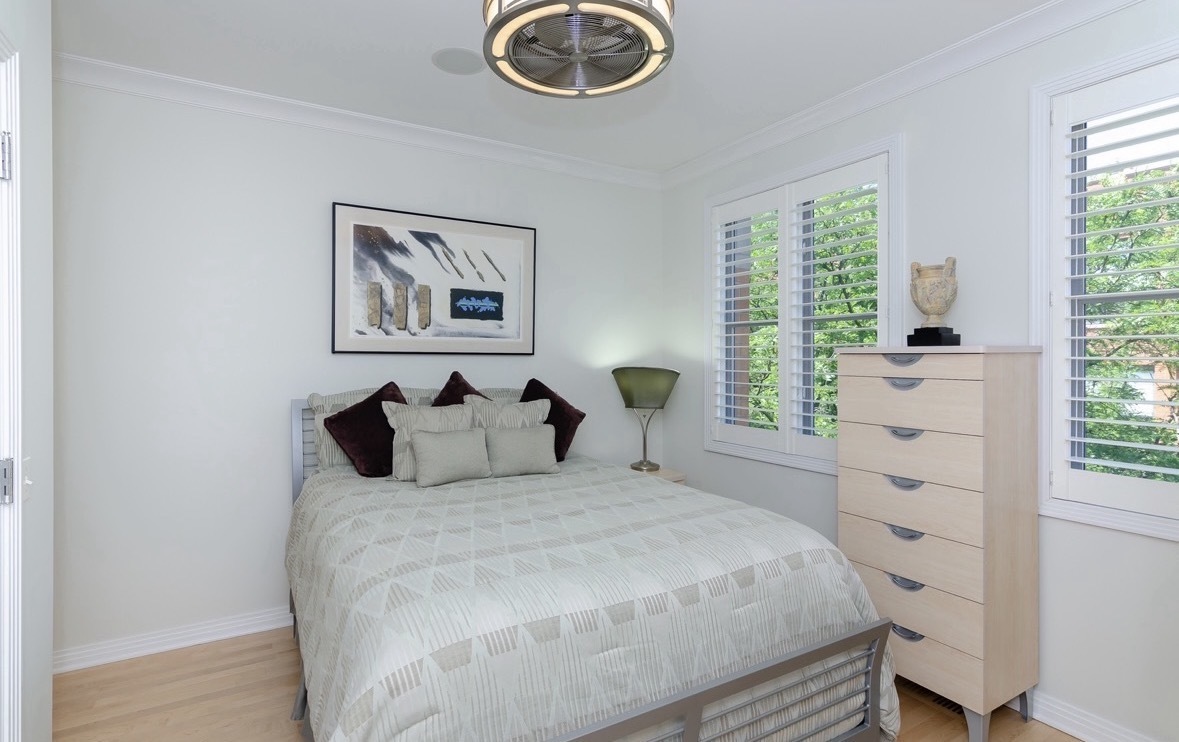 1125 West Monroe Street Chicago, IL 60607 - Photo 29 of 49 a bedroom with a bed and a window