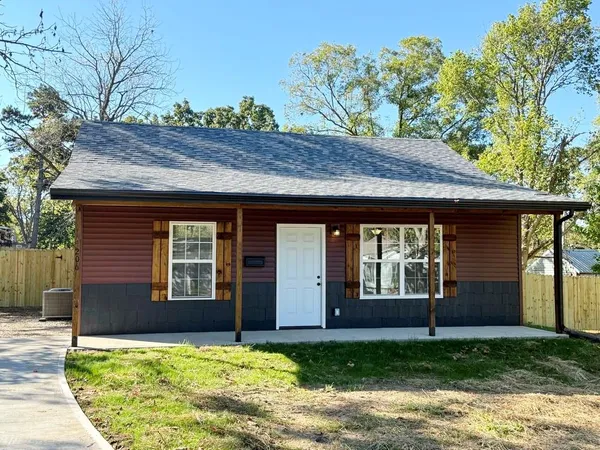 $125,900 | 106 East Lafayette Street, El Dorado Springs, MO 64744