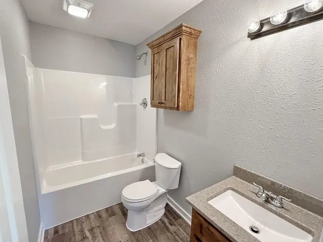 $125,900 | 106 East Lafayette Street, El Dorado Springs, MO 64744