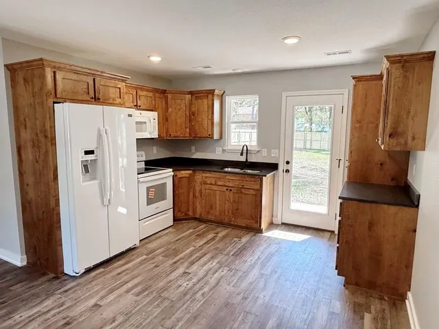 $125,900 | 106 East Lafayette Street, El Dorado Springs, MO 64744