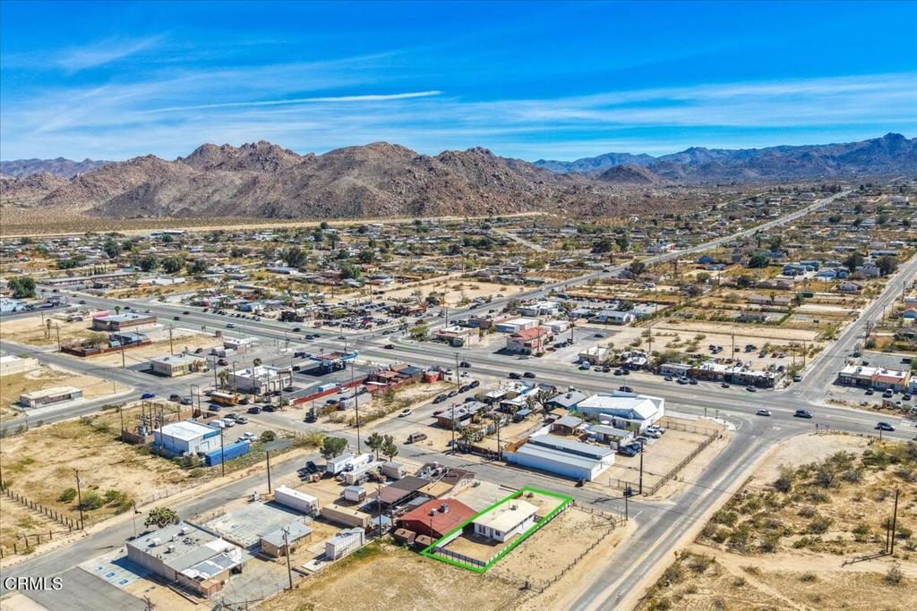 61714 Commercial Street Joshua Tree, CA 92252 - Photo 36 of 42 an aerial view of residential building and lake