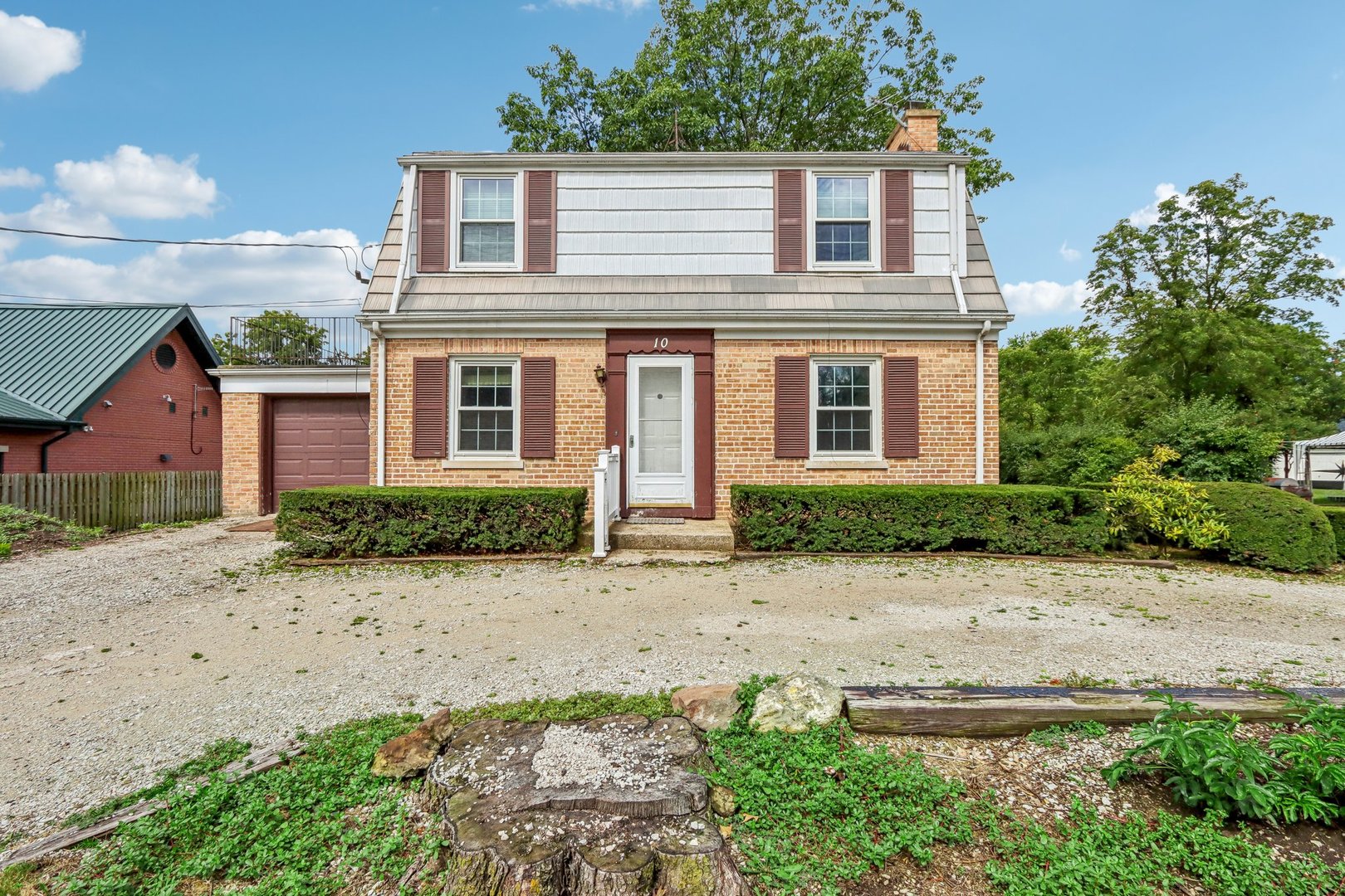 10 North Elmhurst Road Prospect Heights, IL 60070 - Photo 5 of 50 front view of a house