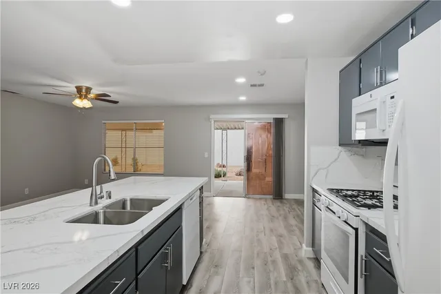 $1,900 | 427 Yarnell Drive, North Las Vegas, NV 89031