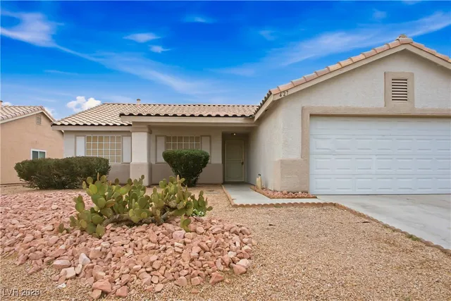 $1,900 | 427 Yarnell Drive, North Las Vegas, NV 89031