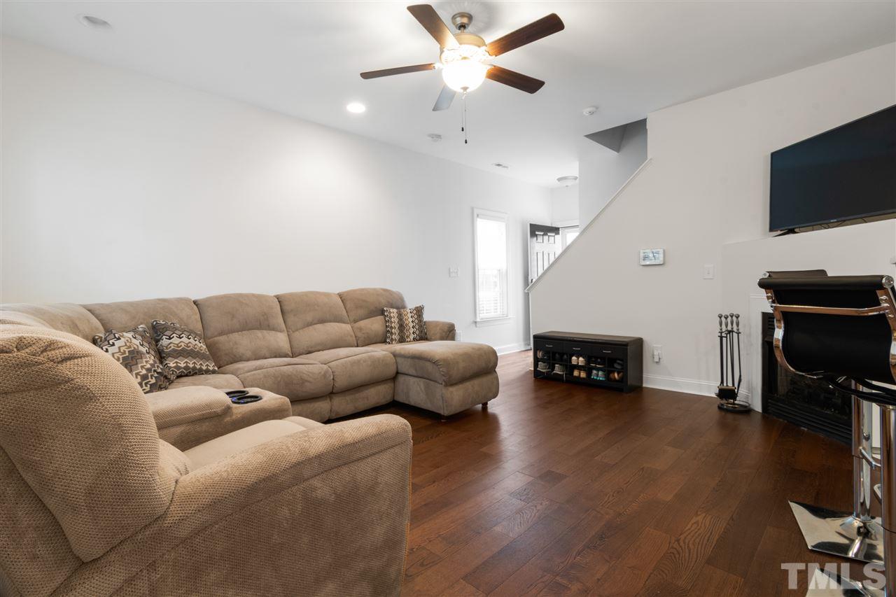2424 Pumpkin Ridge Way Raleigh, NC 27604 - Photo 4 of 20 Gallery Image 4