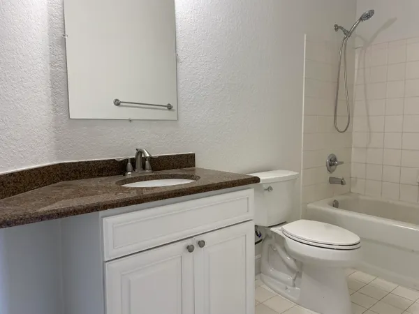 $2,000 | 1802 Belmont Place, Boynton Beach, FL 33436