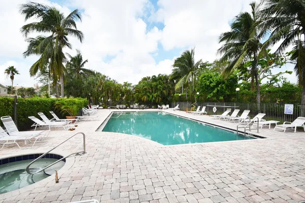 $2,000 | 1802 Belmont Place, Boynton Beach, FL 33436