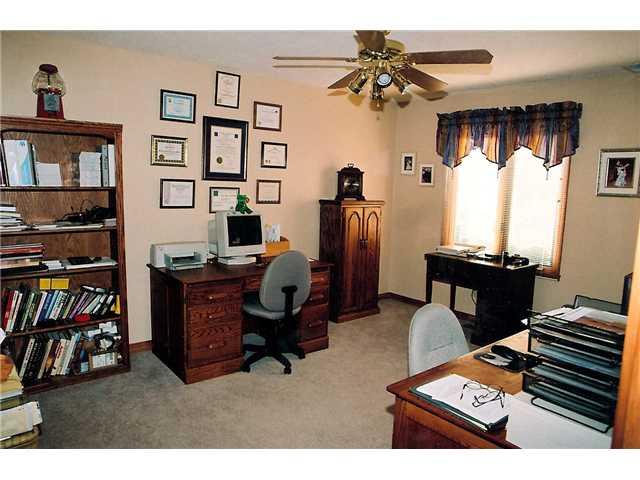 1997 Berry Road Greenwood, IN 46143 - Photo 12 of 16 Gallery Image 12