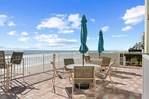 $525,000 | 3520 South Ocean Boulevard, Unit L306, South Palm Beach, FL 33480