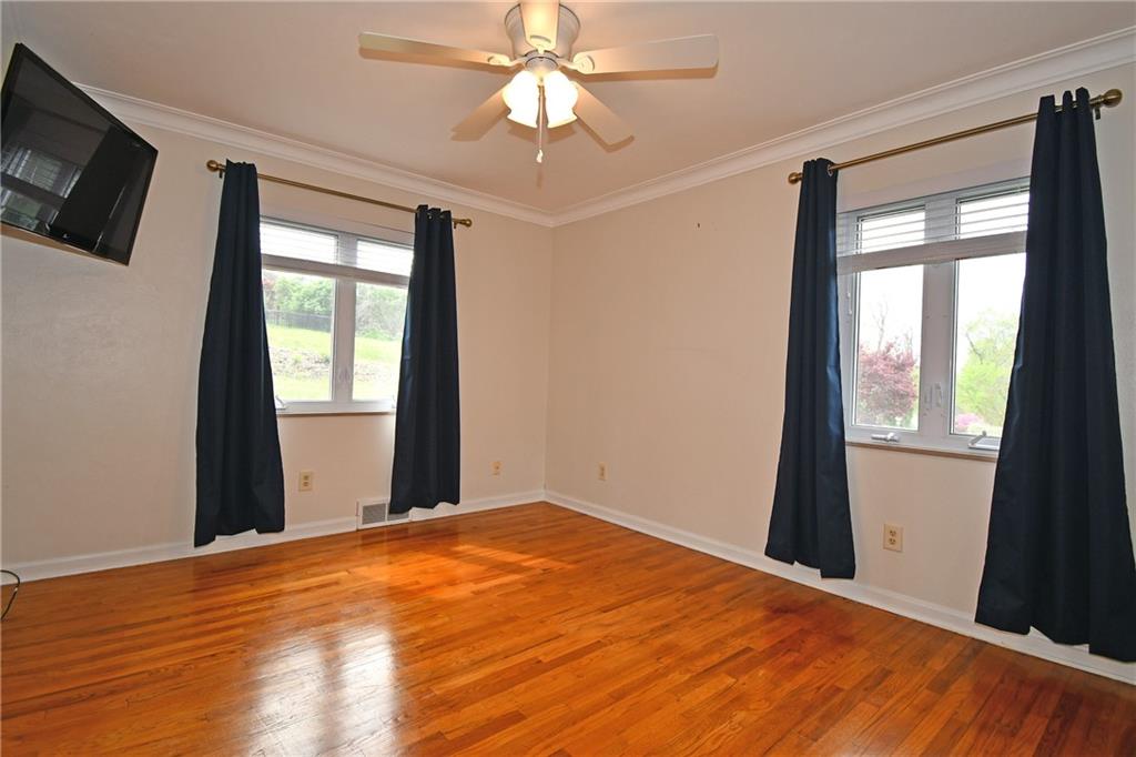 1326 Lesnett Road Pittsburgh, PA 15241 - Photo 20 of 45 Exposed Hardwood Flooring, ceiling fan.