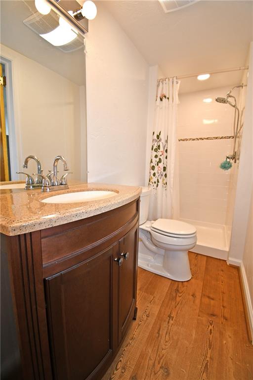 1326 Lesnett Road Pittsburgh, PA 15241 - Photo 30 of 45 Newer lower level Full Bath.