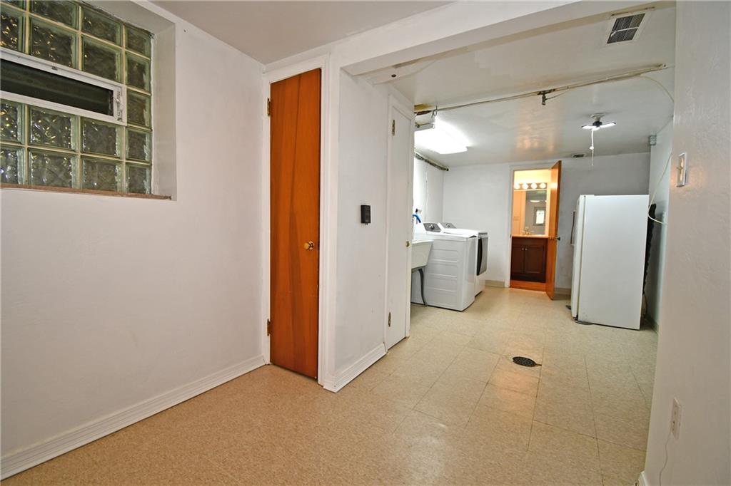 1326 Lesnett Road Pittsburgh, PA 15241 - Photo 31 of 45 Lower Level bonus room/area.