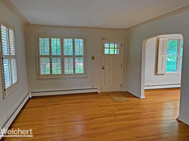 895 East Avon Road Rochester Hills, MI 48307 - Photo 13 of 26