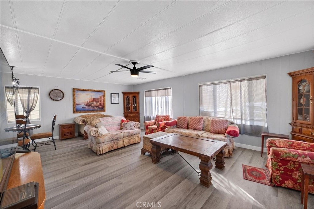 43831 Rassle Drive Hemet, CA 92544 - Photo 9 of 41