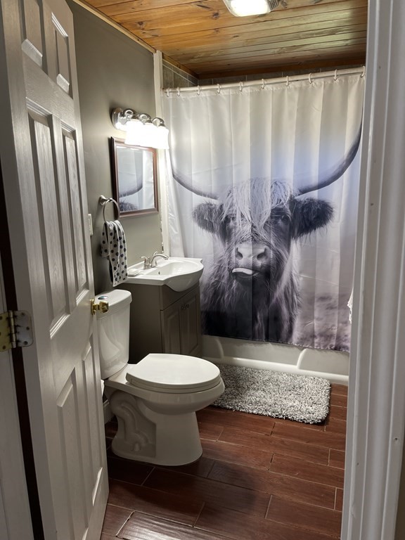 103 Brookfield Road Sturbridge, MA 01518 - Photo 13 of 18