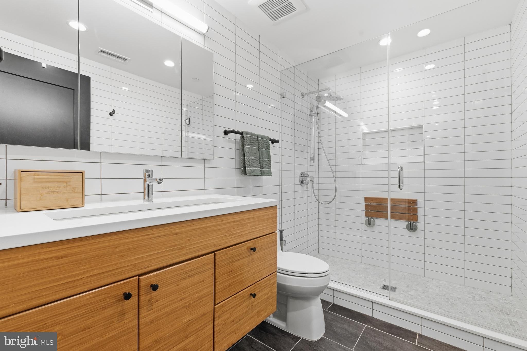 2701 Hume Drive, Unit 400 Silver Spring, MD 20910 - Photo 23 of 50