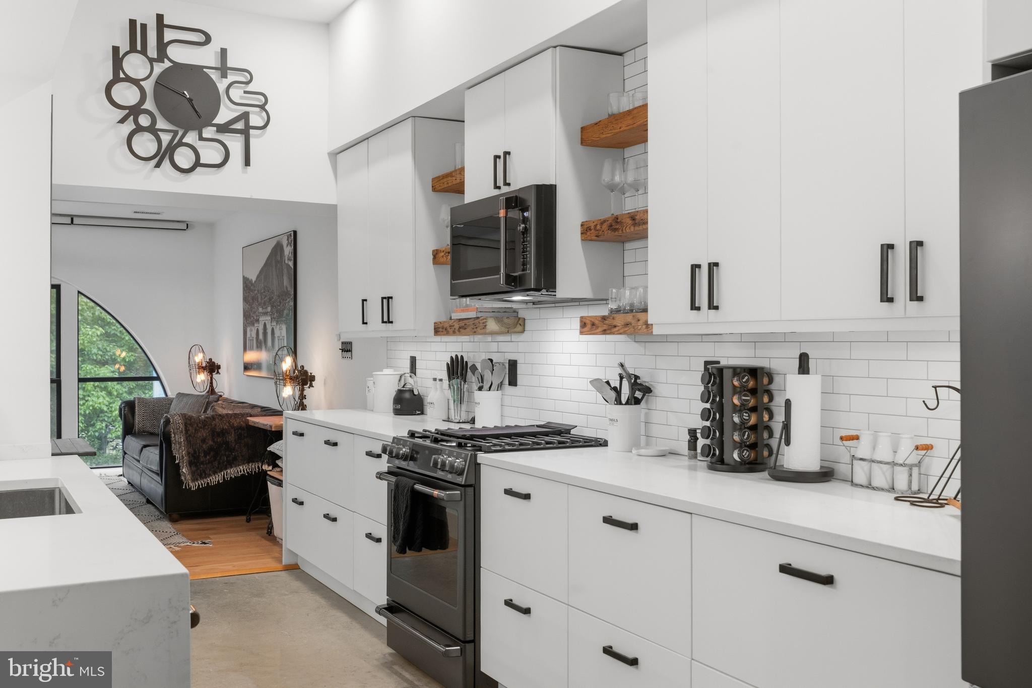 2701 Hume Drive, Unit 400 Silver Spring, MD 20910 - Photo 8 of 50