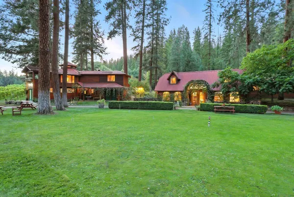 $1,500,000 | 3752 Vineyard Way, Kettle Falls, WA 99141
