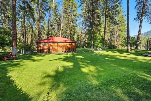 $1,500,000 | 3752 Vineyard Way, Kettle Falls, WA 99141