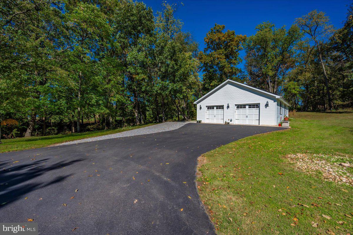 7530 Mountain Laurel Road Boonsboro, MD 21713 - Photo 7 of 63 Detached Garage