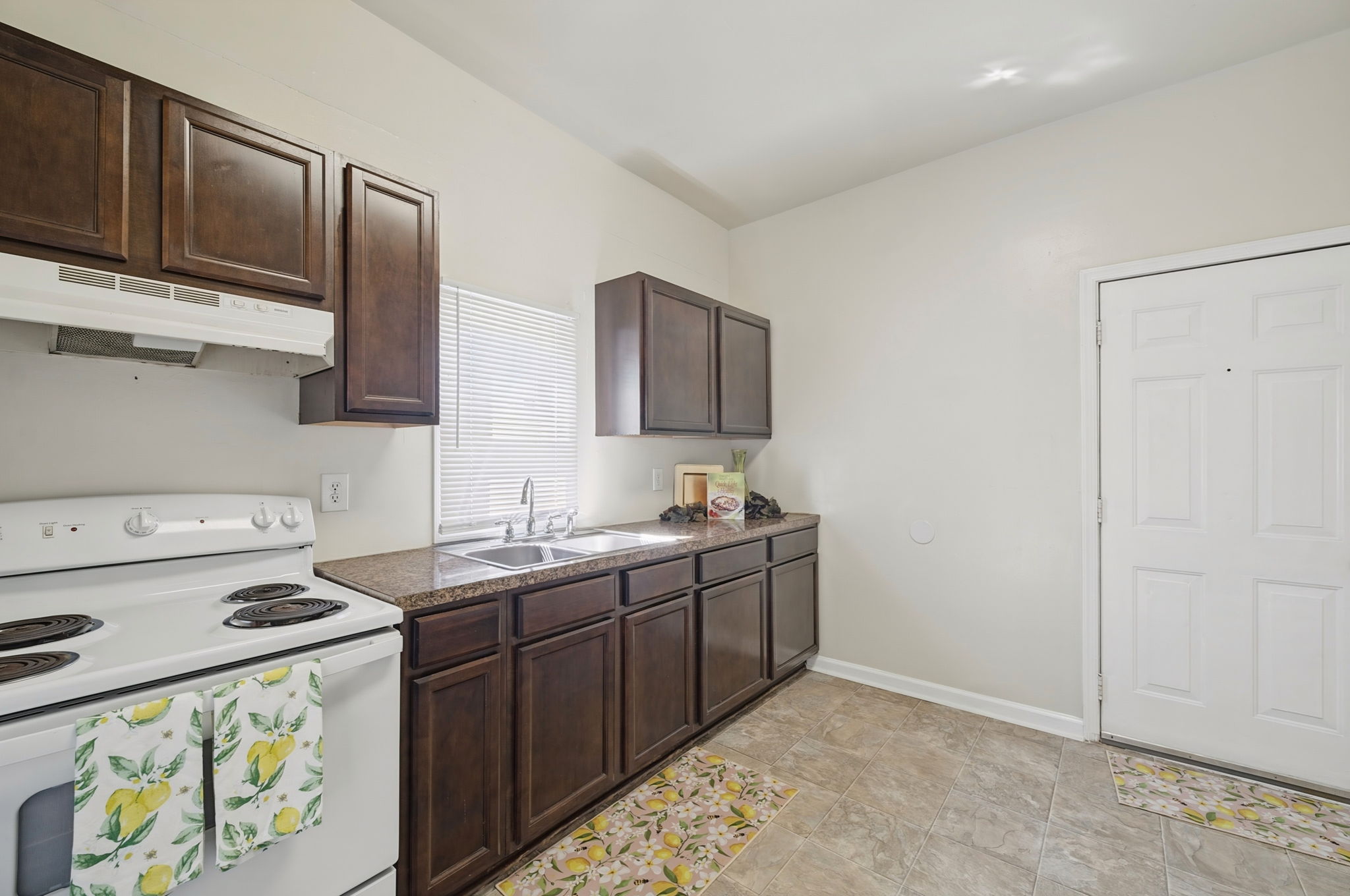 513 Chesterfield Road Hampton, VA 23661 - Photo 10 of 29 Gallery Image 10