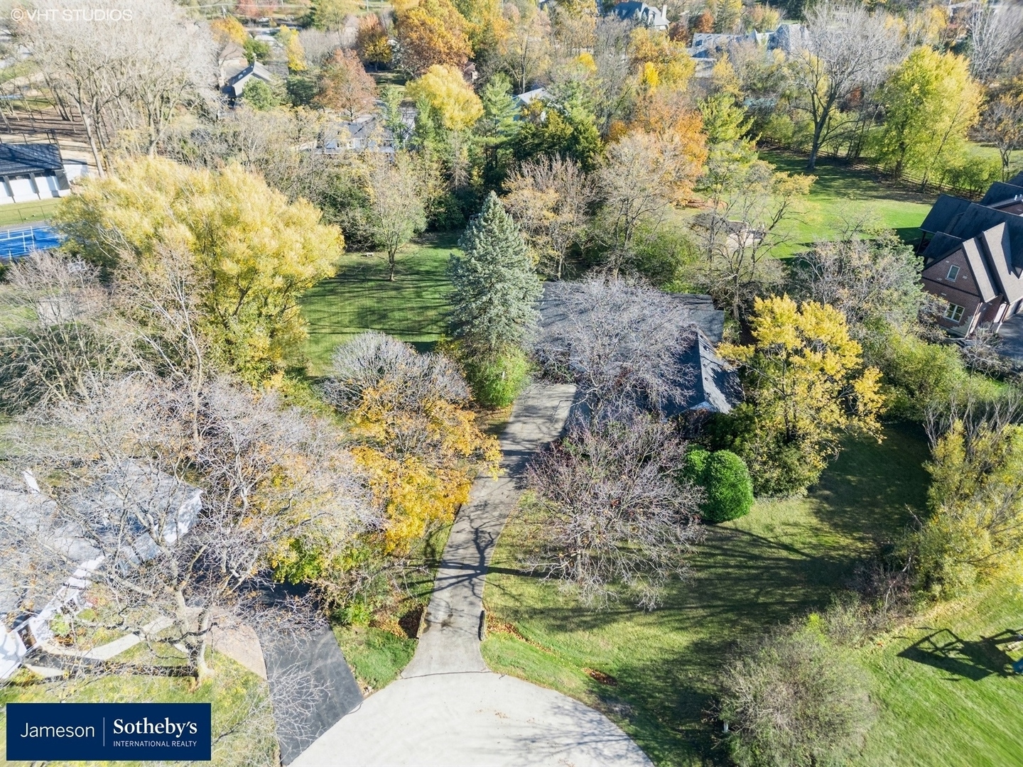 335 Countryside Court Burr Ridge, IL 60527 - Photo 21 of 21 a view of yard with green space