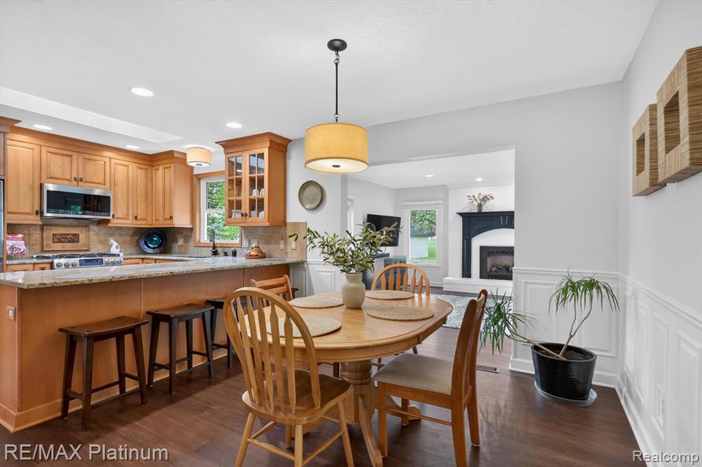 139 Edgemont Drive Howell, MI 48855 - Photo 14 of 62