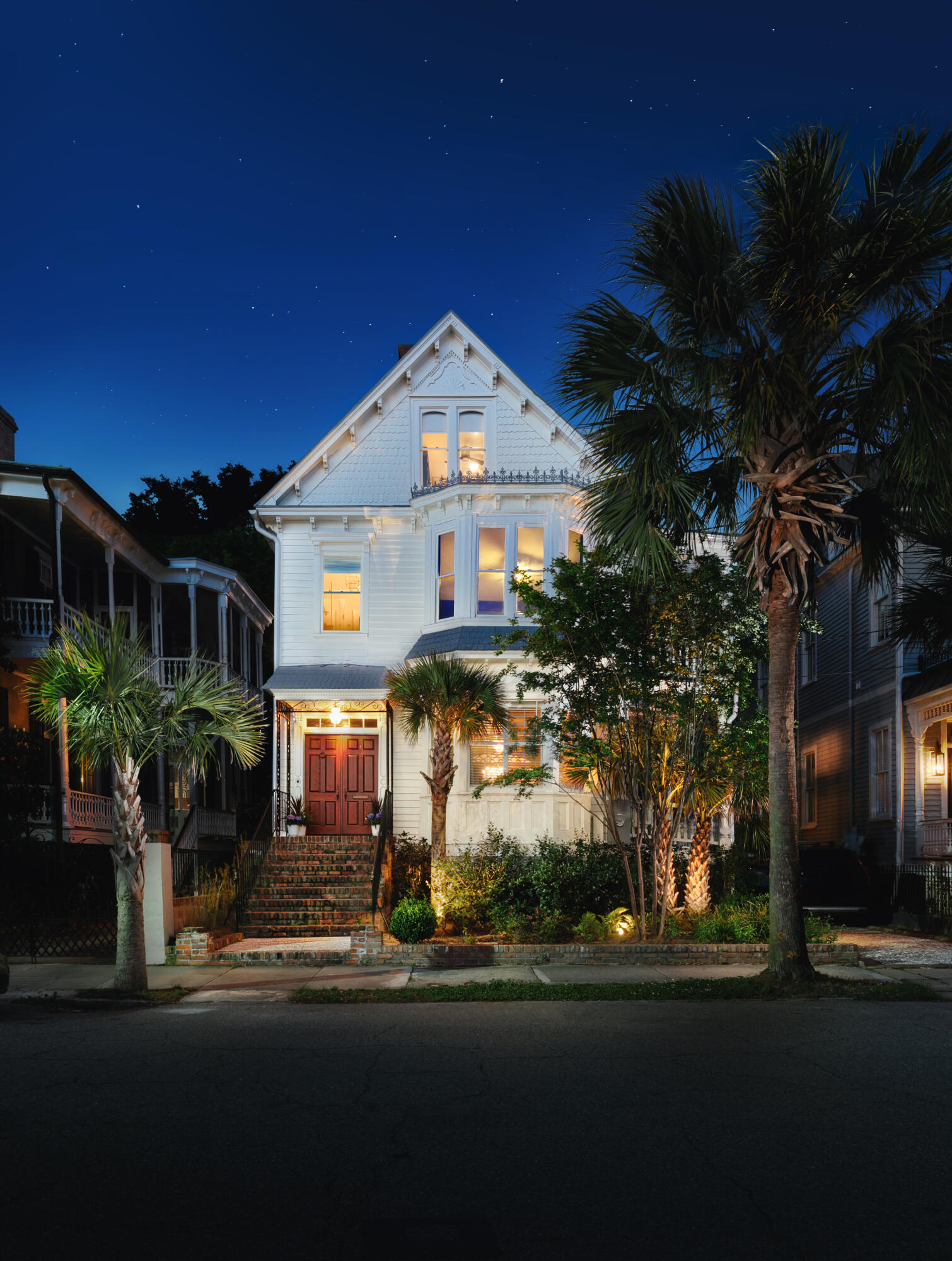 16 Rutledge Avenue Charleston, SC 29401 - Photo 1 of 41 277A8417a