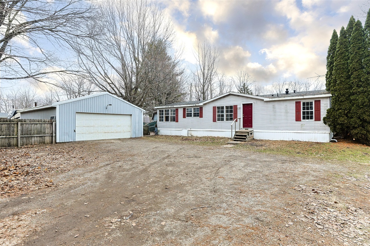 60123 Dailey Road Cassopolis, MI 49031 - Photo 1 of 44