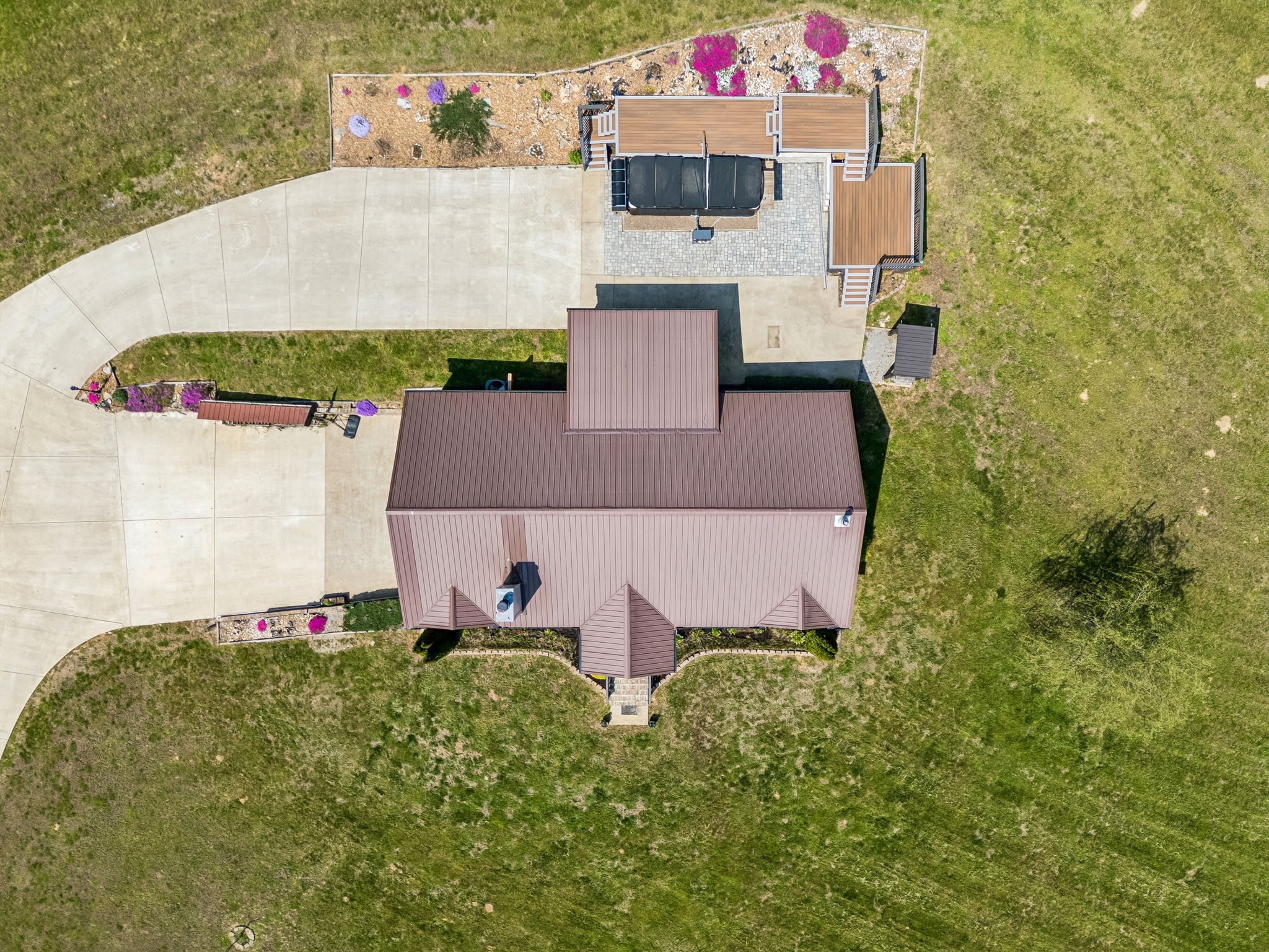 240 Scenic Drive Pulaski, TN 38478 - Photo 60 of 67 an aerial view of a house with a yard and trees