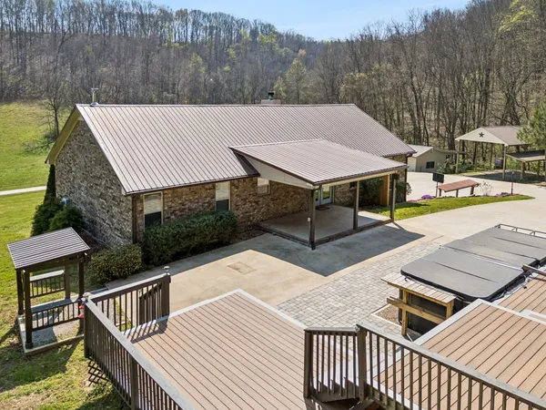 $1,399,000 | 240 Scenic Drive, Pulaski, TN 38478