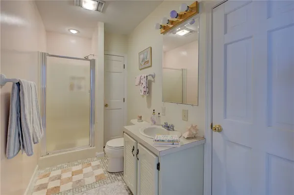 $550,000 | 11 Elm Drive, North Kingstown, RI 02852